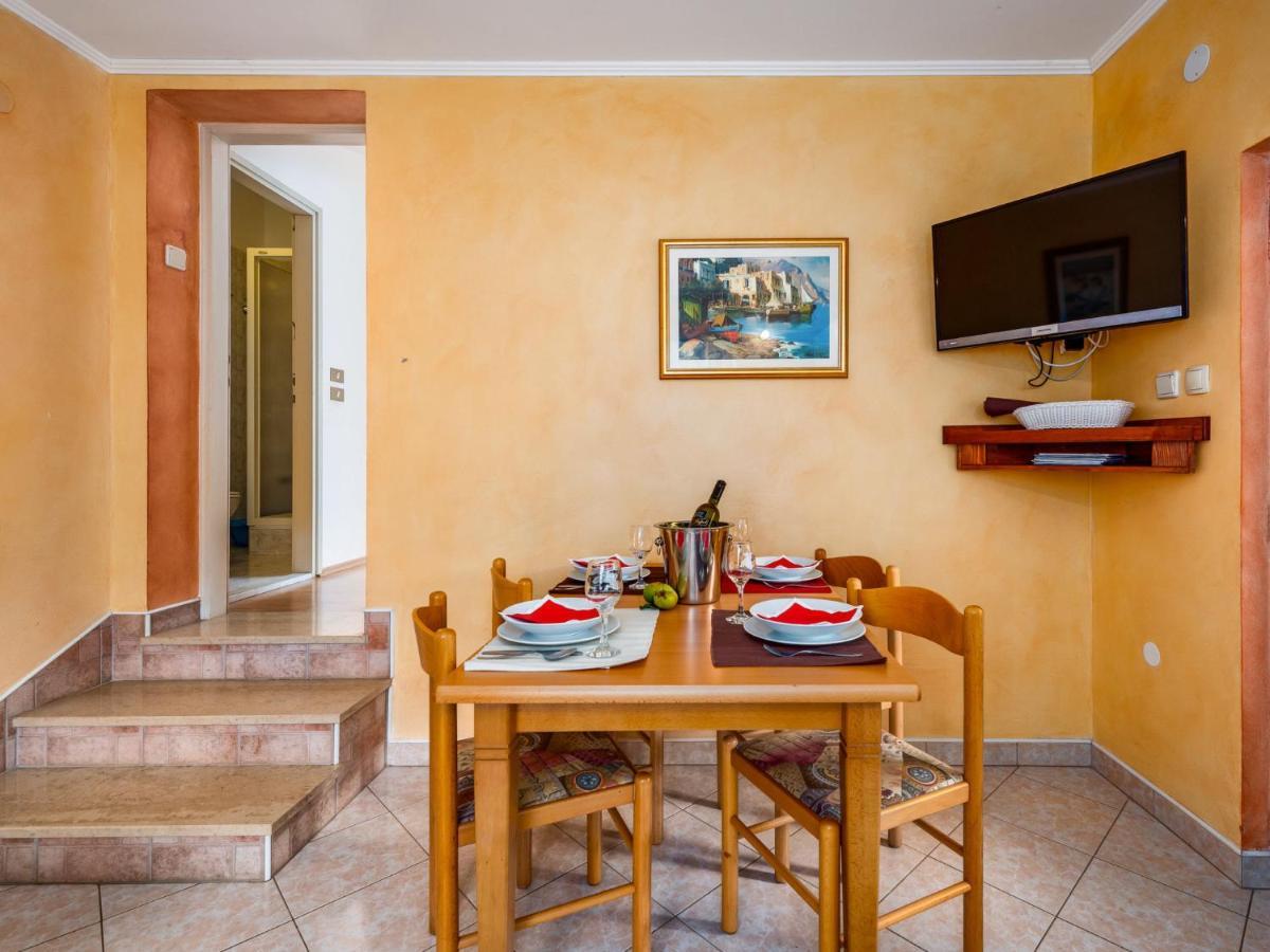 Holiday Home Hacienda - Pzn316 By Interhome Tinjan Екстер'єр фото